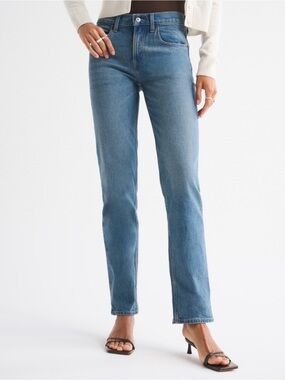 Abercrombie 90s Straight Mid Rise Jean size 26R